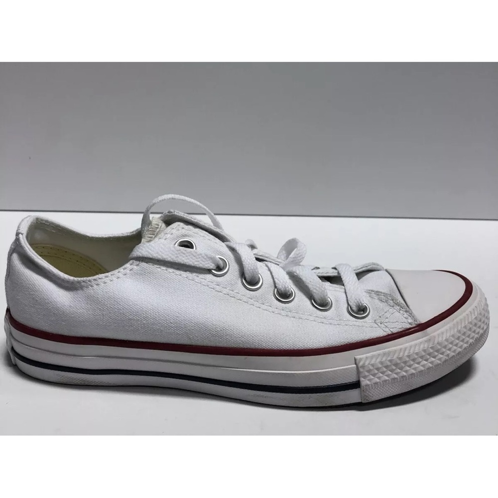 Converse Women’s Chuck Taylor All Star, White Lo Top Sneakers, Size 7 M - Picture 1 of 6